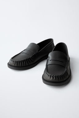 LEATHER LOAFERS