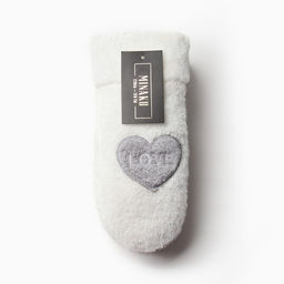 Варежки женские на иск.меху MINAKU Love 24 см молочный