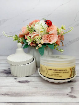 Крем-суфле для тела СУПЕРПИТАТЕЛЬНЫЙ на основе БЕЛОГО ШОКОЛАДА Код 5930 - вес 150 г