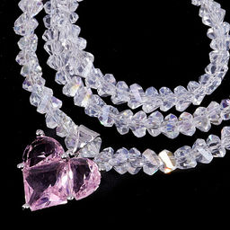 Бусы с сердечком чокер граненные из искуственного Хрусталя бело-розовые