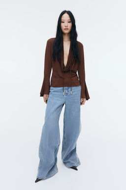 Top de punto con escote drapeado - H&m фото 3