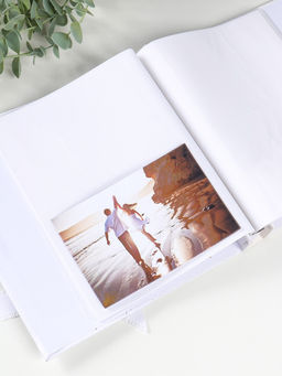 Фотоальбом на 100 фото 10×15 см «Белоснежный с бантом», в коробке, 4×22×23 см