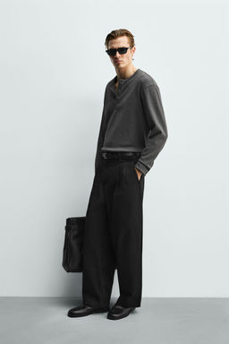 CAMISETA RIB CUELLO PANADERO / Gris oscuro