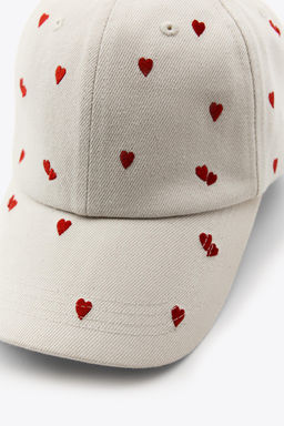 TWILL CAP WITH HEART EMBROIDERY