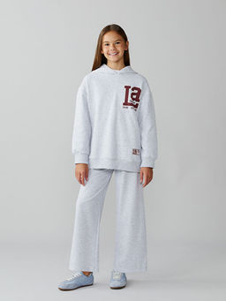 Kap??onlu S?rt Bask?l? K?z ?ocuk Sweatshirt