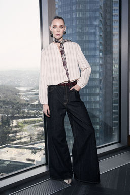 Limited Edition Ekru Cizgili Dugme Detayl? Mevsimlik Dokuma Bluz TWOSS26BZ00220