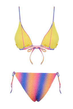 TRENDYOLMILLA Degrade Desenli Ucgen Gipeli Brazilian Bikini Tak?m? TBESS24BT00135