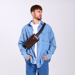 Сумка поясная на молнии, 3 наружных кармана, 26×1×14 см, коричневая