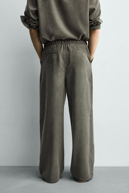 PANTAL?N FLUIDO RELAXED FIT / Khaki oscuro - Zara фото 3
