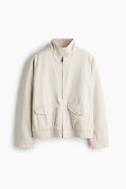 Chaqueta con cuello chimenea