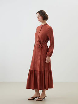 Hakim Yaka Dokulu Elbise