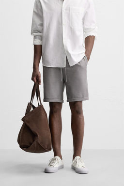 COMFORTABLE REGULAR FIT BERMUDA SHORTS - Zara фото 43