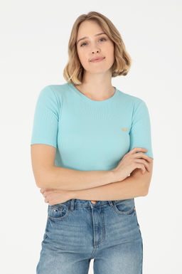 Женская мятная футболка Неожиданная скидка в корзине