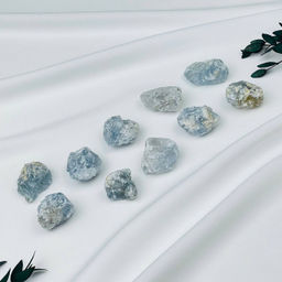 Кристалл из необработанного Целестина