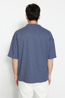 Indigo Oversize/Geni_ Kesim Dokulu Waffle K_sa Kol T-Shirt TMNSS22TS00049 - Trendyolmilla фото 2