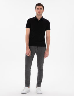 Черная стройная мата - Cacharel фото 4