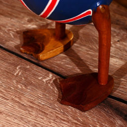 Сувенир «Утка - британка», 45 см, дерево