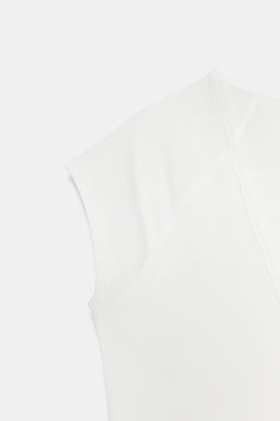 CAMISETA ESCOTE PICO / Blanco roto - Zara фото 7