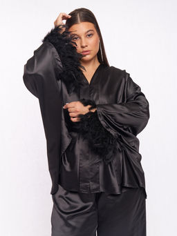 Блузка атласная с перьями TBL73637BLK01 - Артесса фото 3