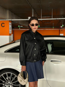 Бомбер AURA 7049-176 черный