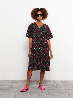 V Yaka ?i?ekli K?sa Kollu Elbise