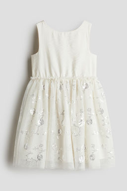 Vestido con falda de tul