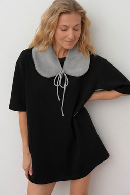 Платье с меховым воротником