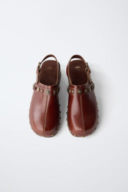ZUECO TACHAS PIEL / Marr?n - Zara фото 4
