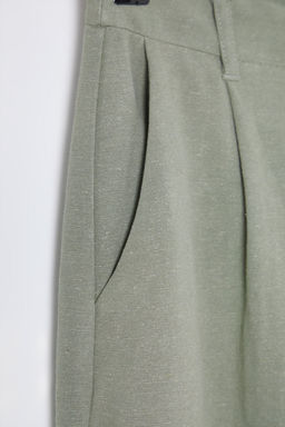 TRENDYOLMILLA Haki Keten Gorunumlu Wide Leg/Genis Paca Dokuma Pantolon TWOSS25PL00018