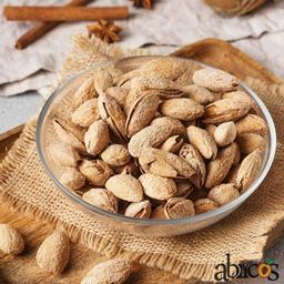 Цена за 0,5кг Миндаль неочищенный жареный/соленый (кг)