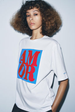 CONTRAST SLOGAN T-SHIRT