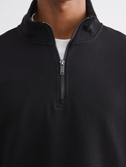 Dik Yaka Erkek Sweatshirt