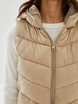 Kap??onlu Kad?n ?i?me Yelek