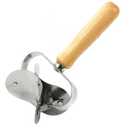 Нож для нарезки теста для вареников 16,5х9,5см, деревянная ручка (Китай)