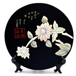 Панно сувенирное из нефрита и розового кварца "Подсолнухи" на дереве 230*230мм