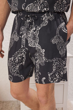 TRENDYOL MAN Siyah Regular Fit Bask?l? Dokuma Sortlu Pijama Tak?m? TMNSS25PT00027 - Trendyolmilla фото 4