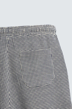 BERMUDA REGULAR FIT ESTRUCTURA SEERSUCKER / Crudo / Marino