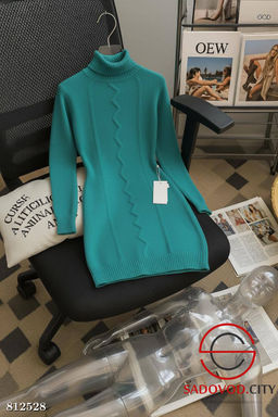 Вязаная кофточка оверсайз