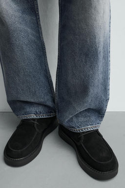 LEATHER LACE-UP BOOTS