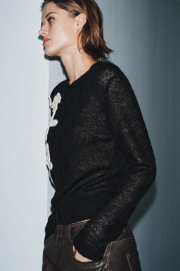 CARDIGAN WITH EMBROIDERED FLOWER - Zara фото 3