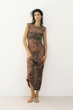 VESTIDO LARGO PUNTO LENTEJUELAS / Marr?n