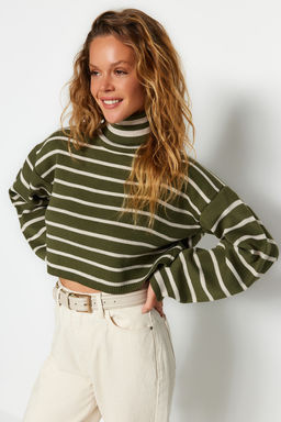 TRENDYOLMILLA Haki Cizgili Crop Triko Kazak TWOAW24KZ00627