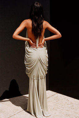 LIMITED EDITION VOLUMINOUS HALTERNECK MAXI DRESS - Zara фото 2