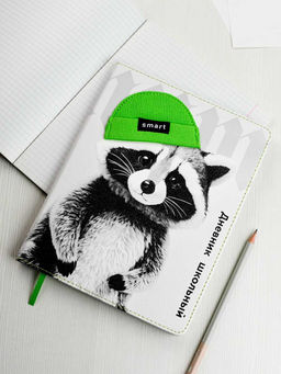Дневник школьный арт. 68716 / 15 ЕНОТ В ШАПОЧКЕ