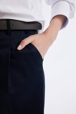 Укороченные брюки с карманами-морковками и высокой талией - Defacto фото 9