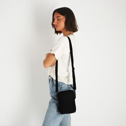 Сумка на молнии, чёрная