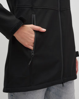 Парка спортивная женская с капюшоном softshell черного цвета 9568Ch