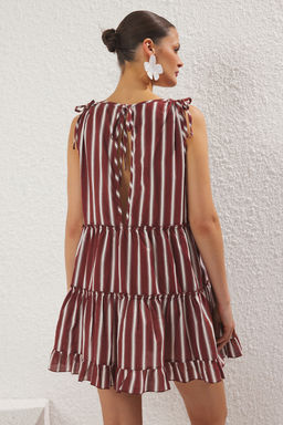 TRENDYOLMILLA Sar? Genis Kal?p Dokuma %100 Pamuk F?rf?rl? Mini Plaj Elbisesi TBESS21EL1247  фото 19