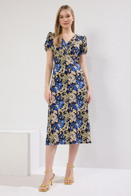 Indigo Cicekli Piliseli Shift/Duz Kesim Midi Orme Elbise TWOSS25EL00087