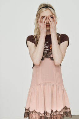 SHORT DRESS WITH CONTRAST LACE - Zara фото 3